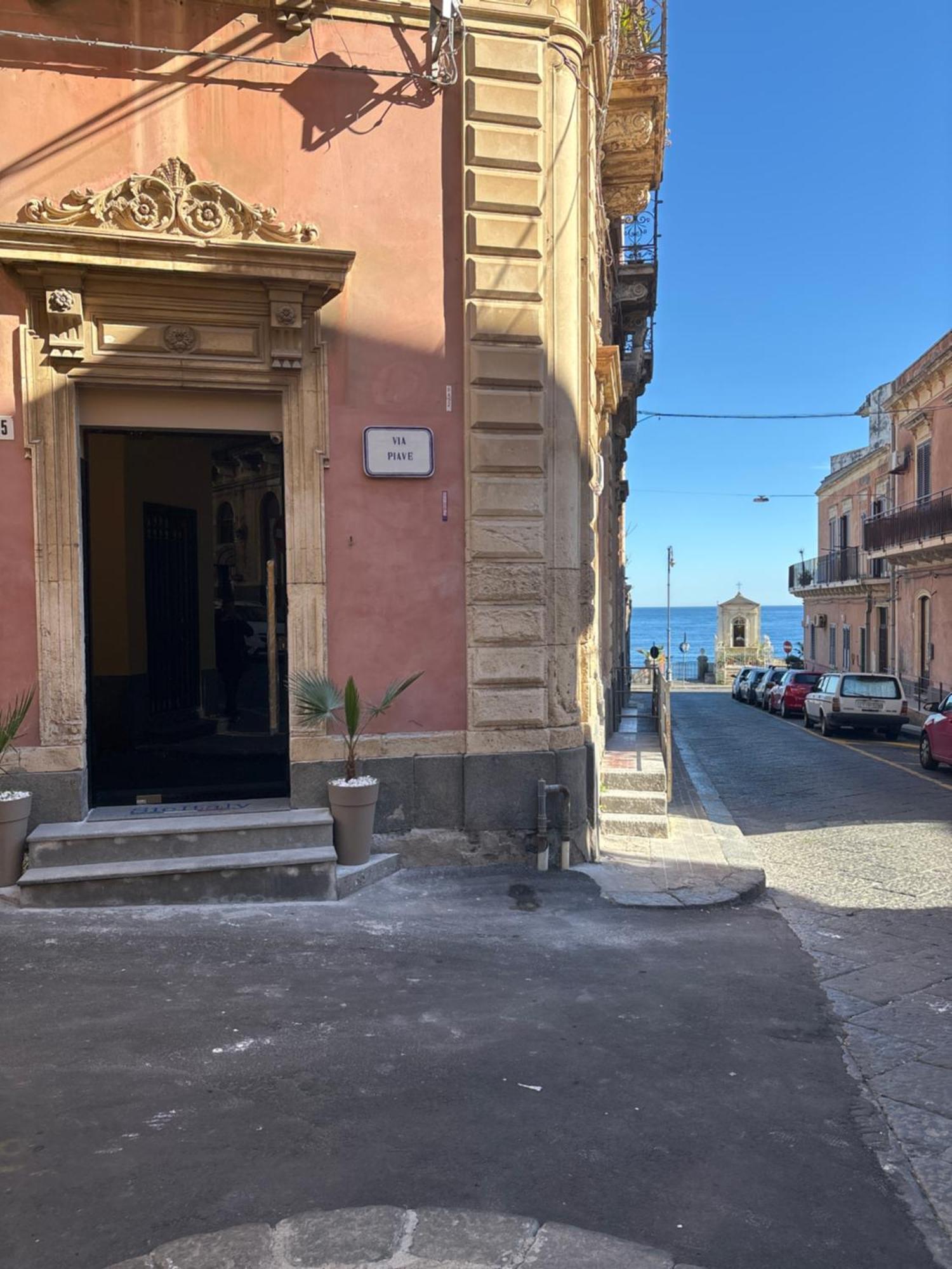 Cbh Sicitaly Group Aci Castello Exterior foto